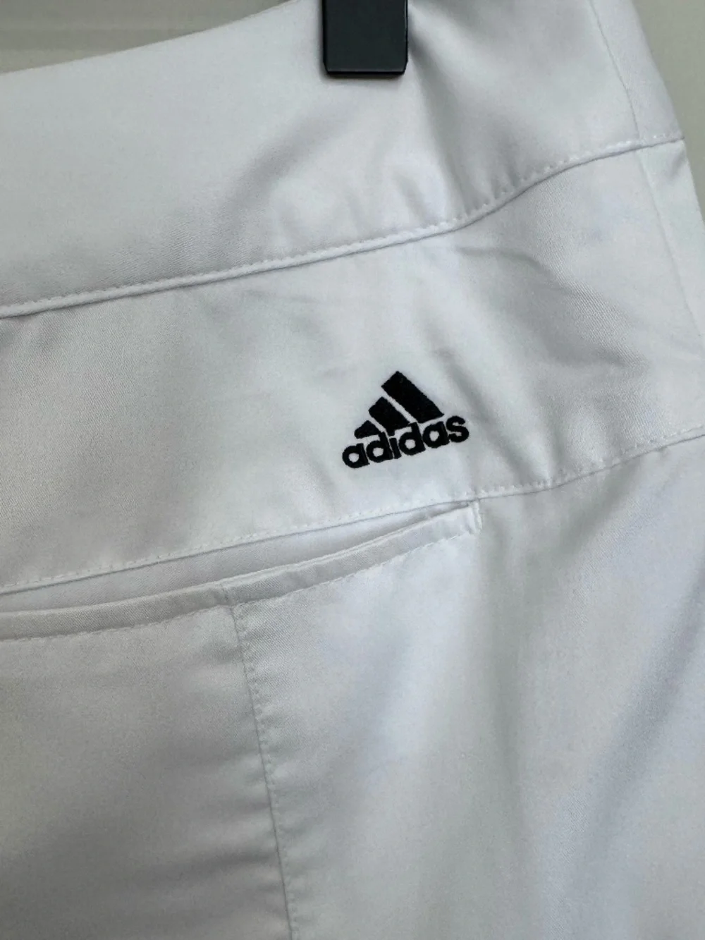 adidas look chic